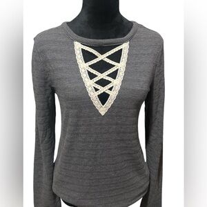 Doe & Rae Gray Long Sleeve Cut Out Top 🩶Size M 🩶 NWT